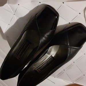 Roberto Capucci Heels. Size 8M.